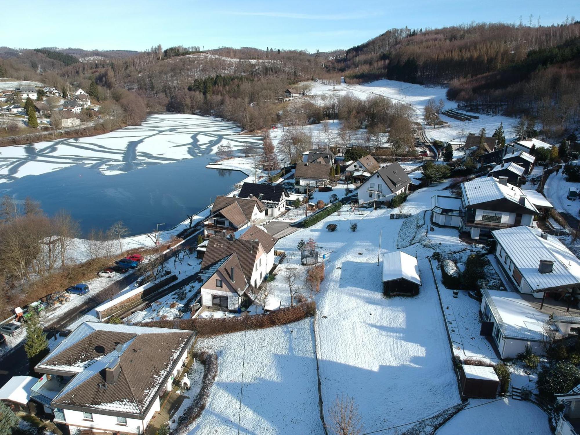 Exklusive Ferienwohnung 'Agger-Blick' Mit Grosser Seeblick-Terrasse & Sauna Gummersbach Extérieur photo